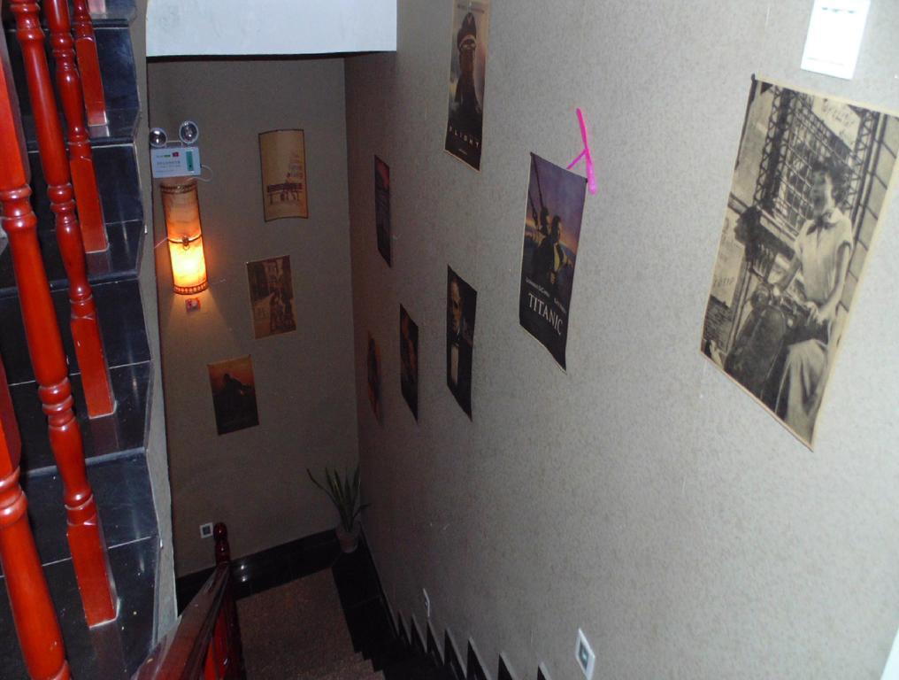 Hua Qiu Ku Youth Hostel East Street Branch Сиань Экстерьер фото